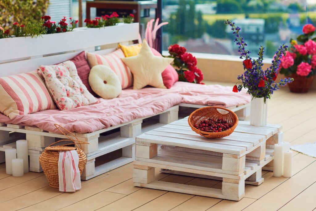 Jednoduché DIY projekty z dřevěných palet